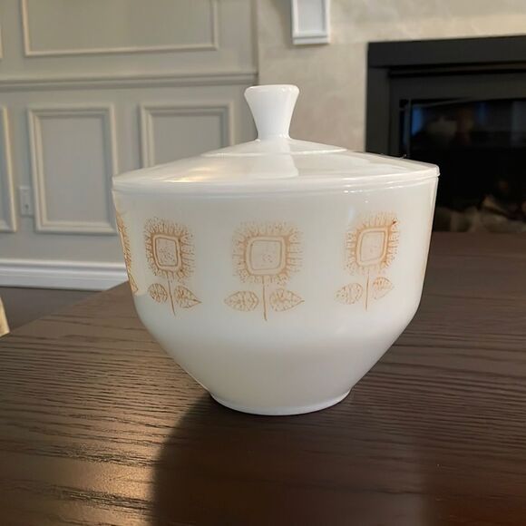 Vintage Federal Milk Glass Cookware, Bowl with Lid, Federal Glass Connoisseur - Picture 1 of 7